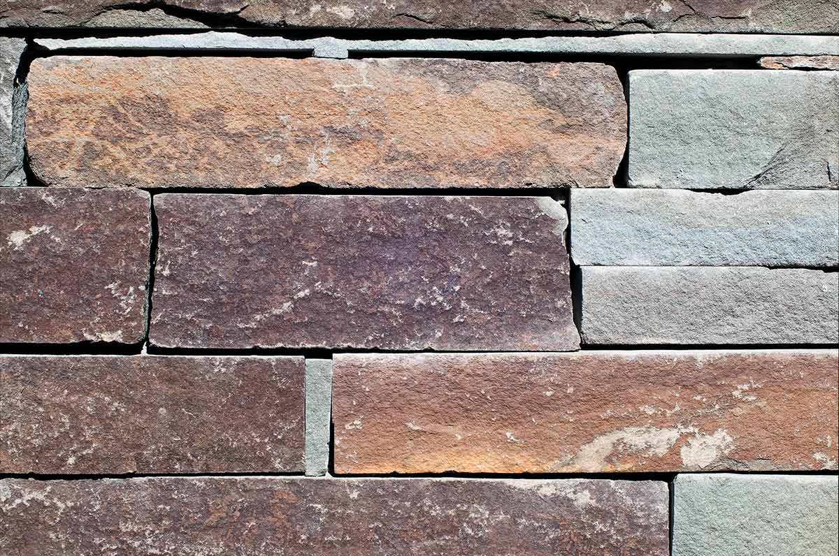 CONNECTICUT BLUESTONE NATURAL EDGE DRYSTACK