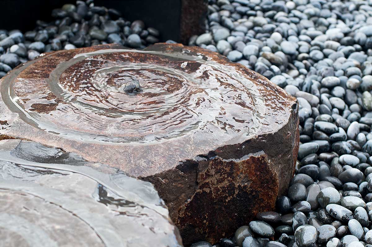 SWIRL PATTERN BASALT FOUNTAIN