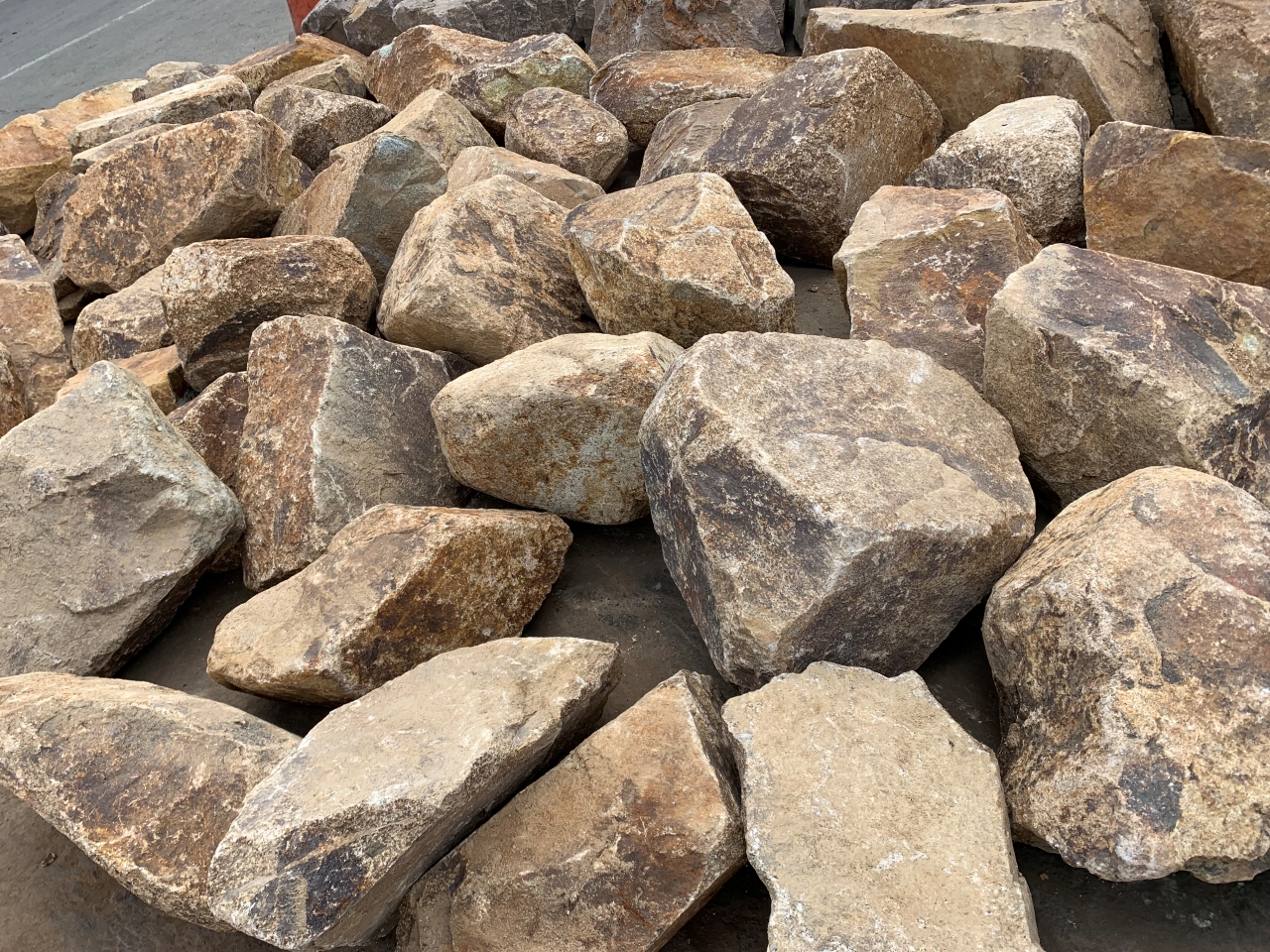 CARMEL VALLEY GRANITE BOULDERS