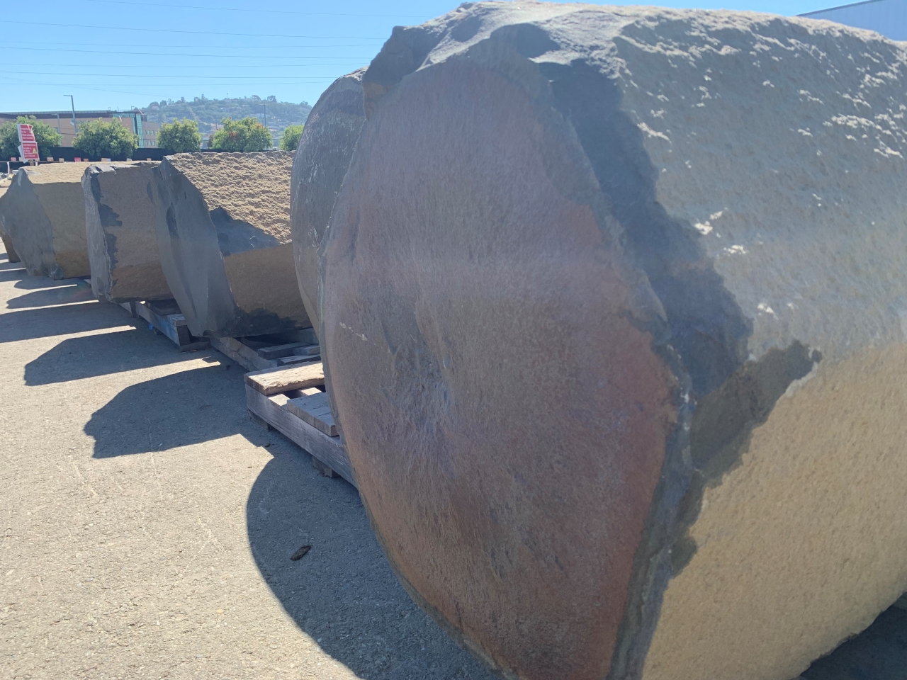 RUSTIC COLUMBIA COLUMN ROCK