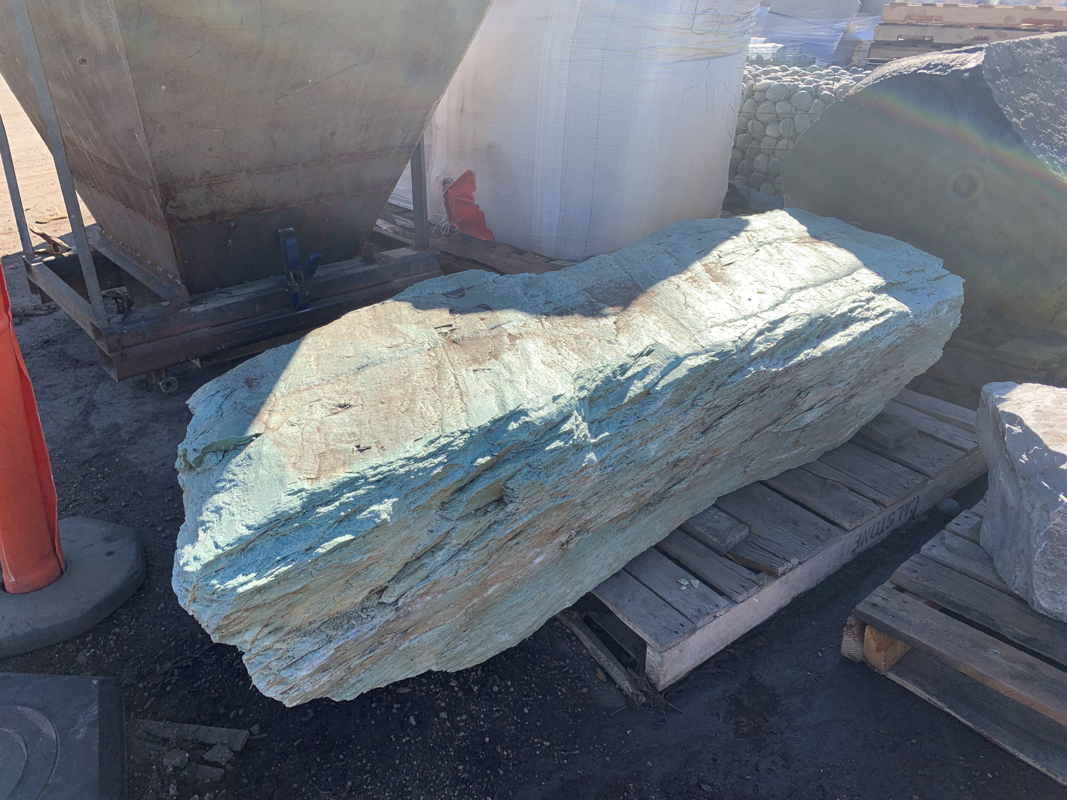 SPECIMEN GLACIER GREEN BOULDERS