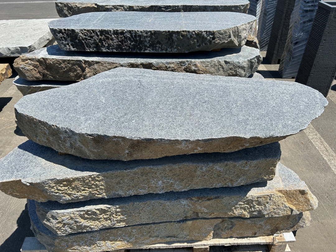 KULAM GRAPHITE STEPS