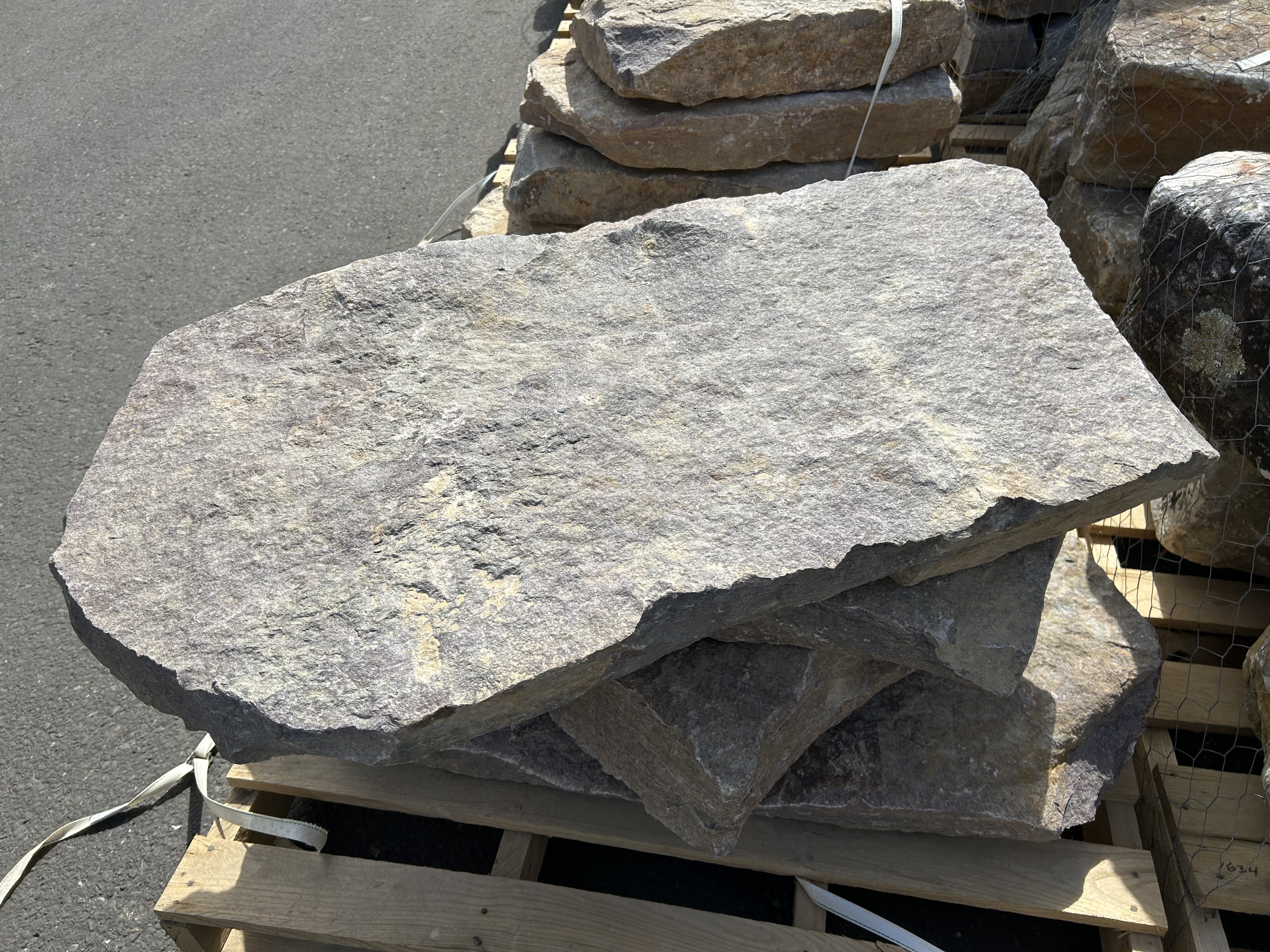 EDINBORO QUARTZITE SLABS