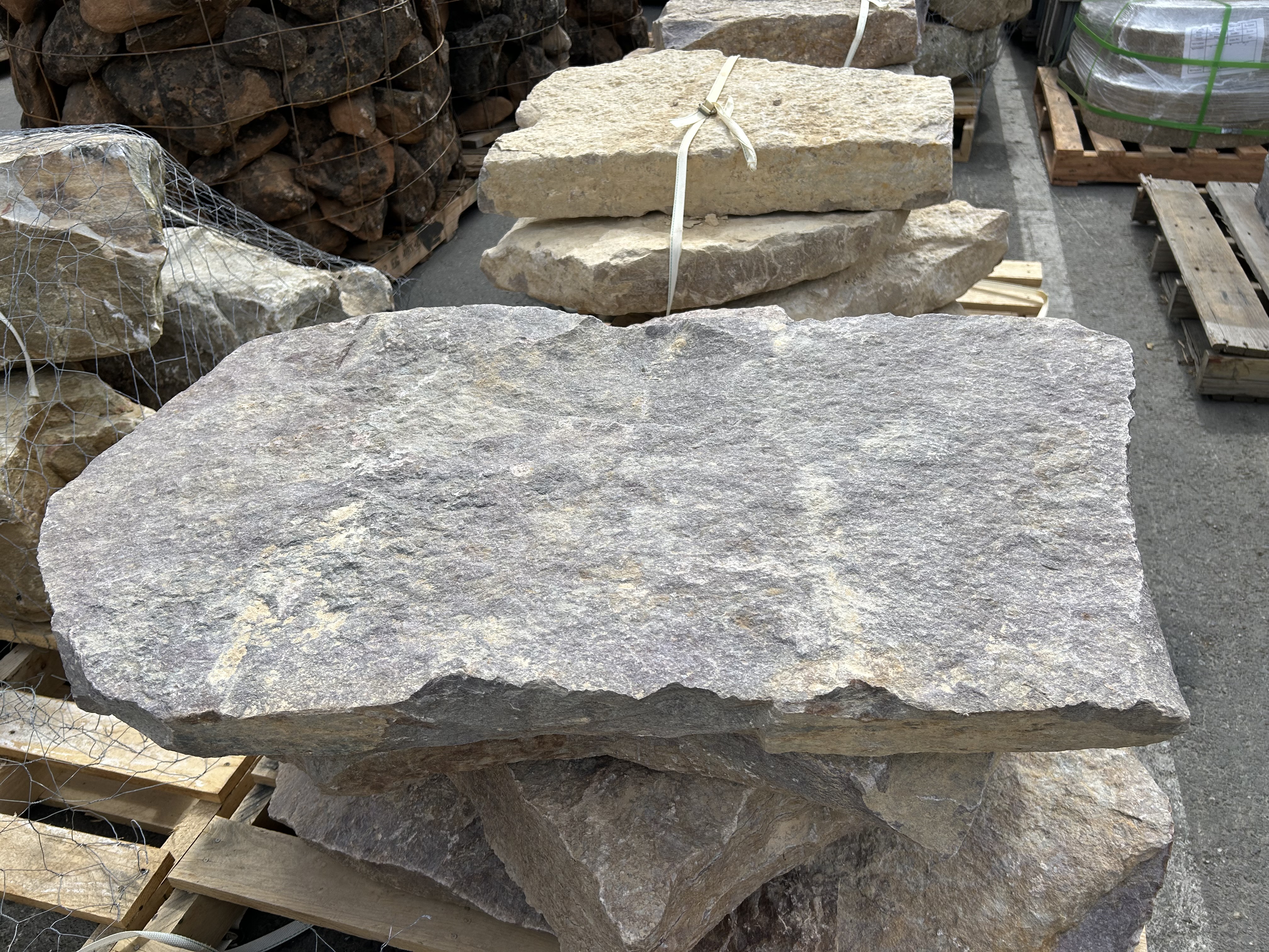 EDINBORO QUARTZITE SLABS