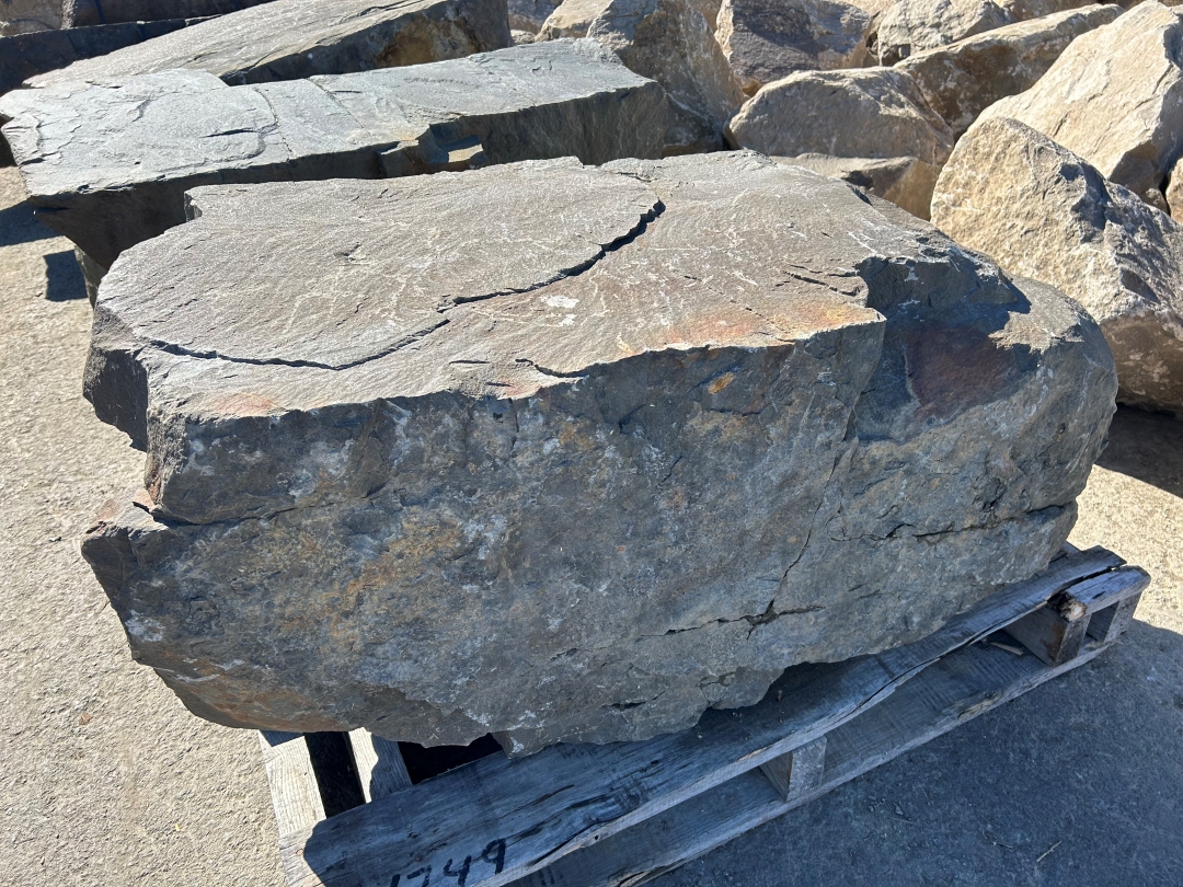 MONTICELLO NATURAL BOULDERS