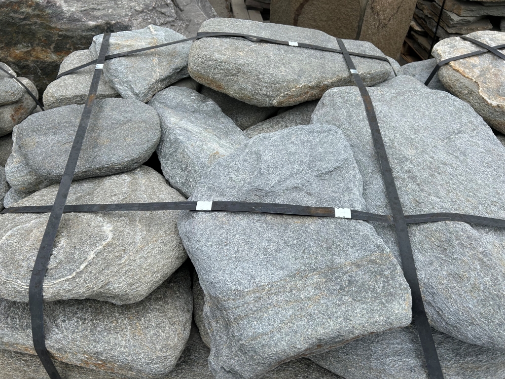 BOUQUET CANYON TUMBLED PATIO