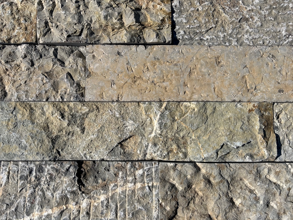 ANTIQUE BROWN LIMESTONE LEDGE VENEER (LIMITED AVAILABILITY)