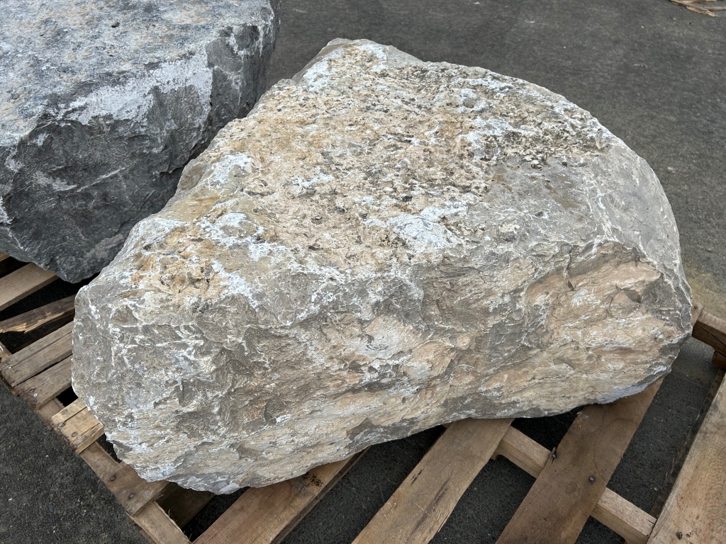 GAINSBORO GOLD LIMESTONE BOULDERS