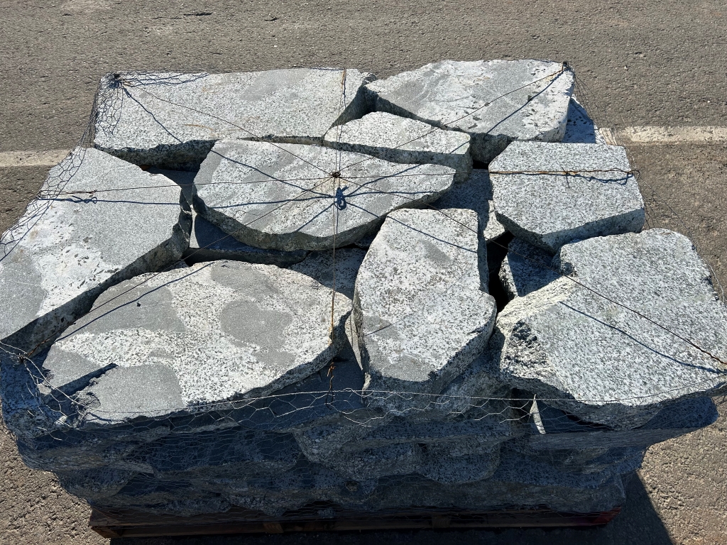 GREY GRANITE PATIO STONE