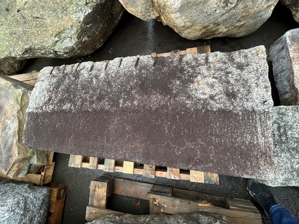 RECLAIMED GREY GRANITE CURBS