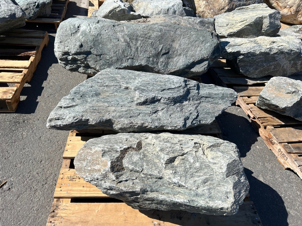 WOODMONT BOULDERS