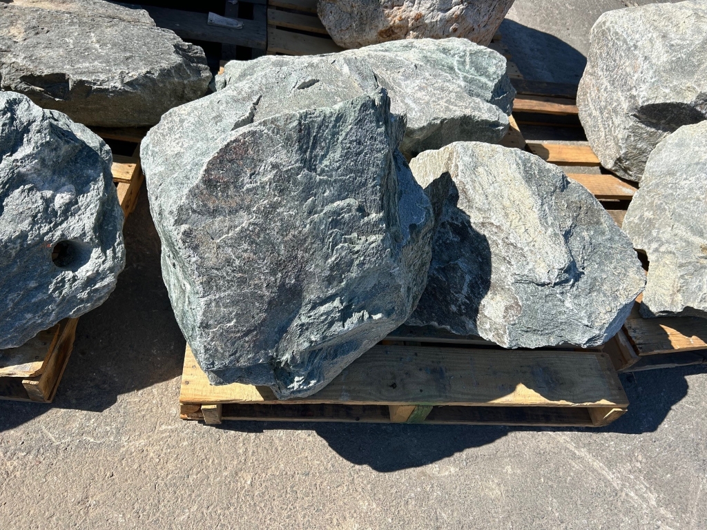 WOODMONT BOULDERS