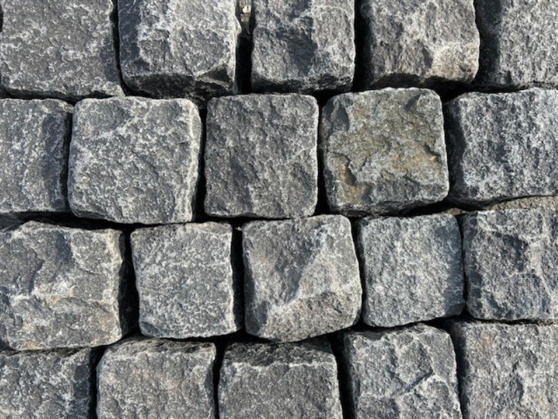 DARK GREY GRANITE COBBLES
